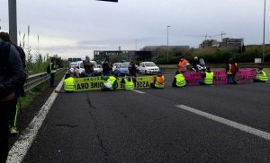 Blocchi stradali sul raccordo anulare: ambientalisti a rischio processo
