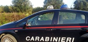 Spaccio di cocaina nella strada di campagna, tre arresti