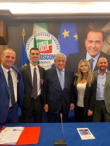 Forza Italia prosegue la campagna acquisti: tre consiglieri municipali tra le file degli azzurri