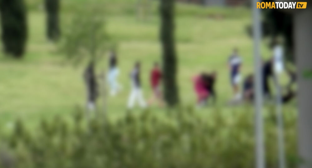 Studente 16enne accerchiato e rapinato dal branco
