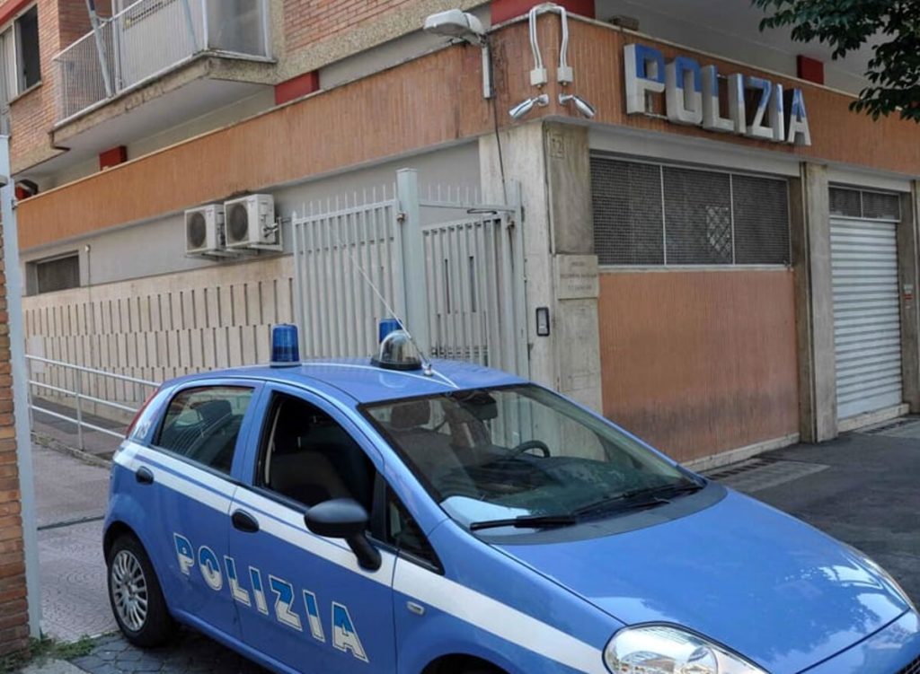 Pubblica video su Instagram mentre spara con la pistola