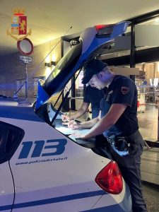 Donna accoltellata a Termini dopo una lite