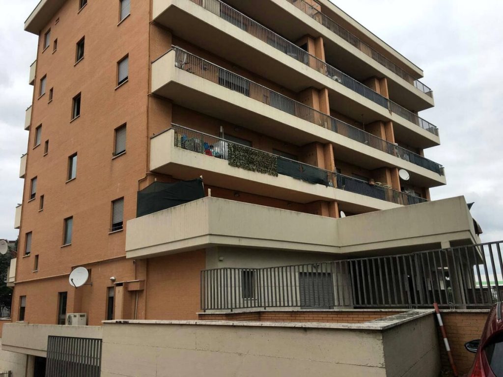Cosa succederà alle 47 famiglie che vivono nell'ex residence della Romanina