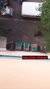 VIDEO | La sfida dei Bruce Lee alla vaccinara: colpi di nunchaku in strada