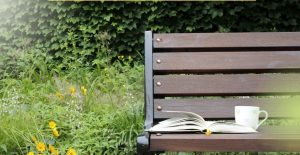 Installate sei nuove panchine per gli studenti dell'IC Rosmini