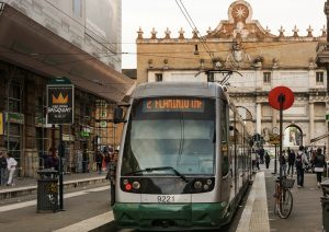 A Roma arriveranno 121 nuovi tram. Atac aggiudica la gara da 457 milioni, primi  arrivi a inizio 2025
