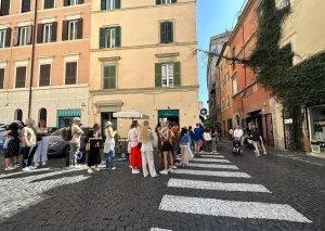 Luna park centro storico, dal municipio al comune tutti d'accordo: servono regole più stringenti per i B&B