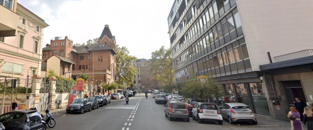 Strada vietata ai bus da 10 anni. Il Pd ne chiede la riapertura