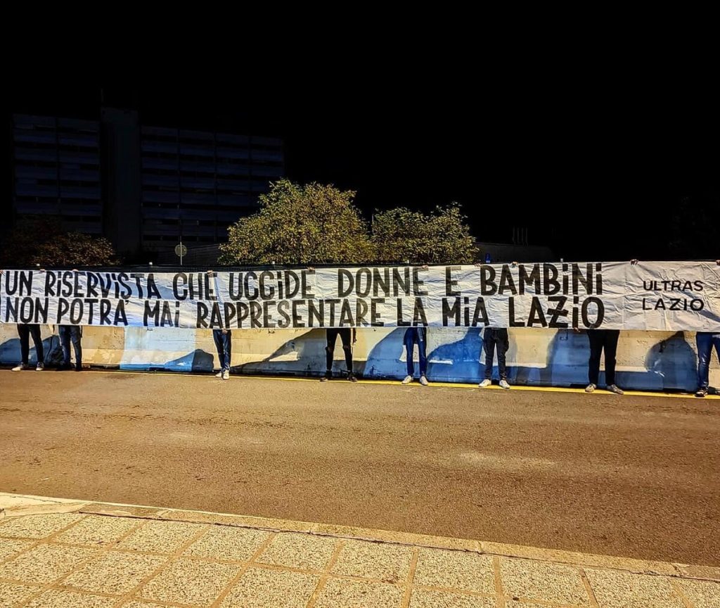 La Curva Nord contro il tifoso israeliano tifoso della Lazio