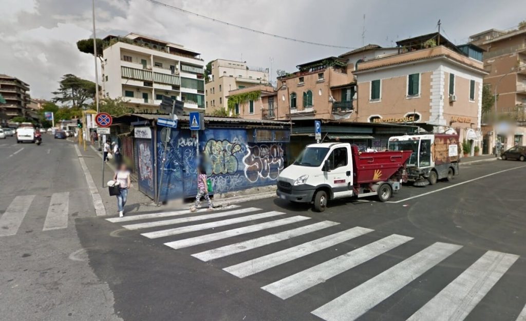 Nomentana, tagliati tubi di due mezzi Ama: ipotesi sabotaggio. Indagano i carabinieri