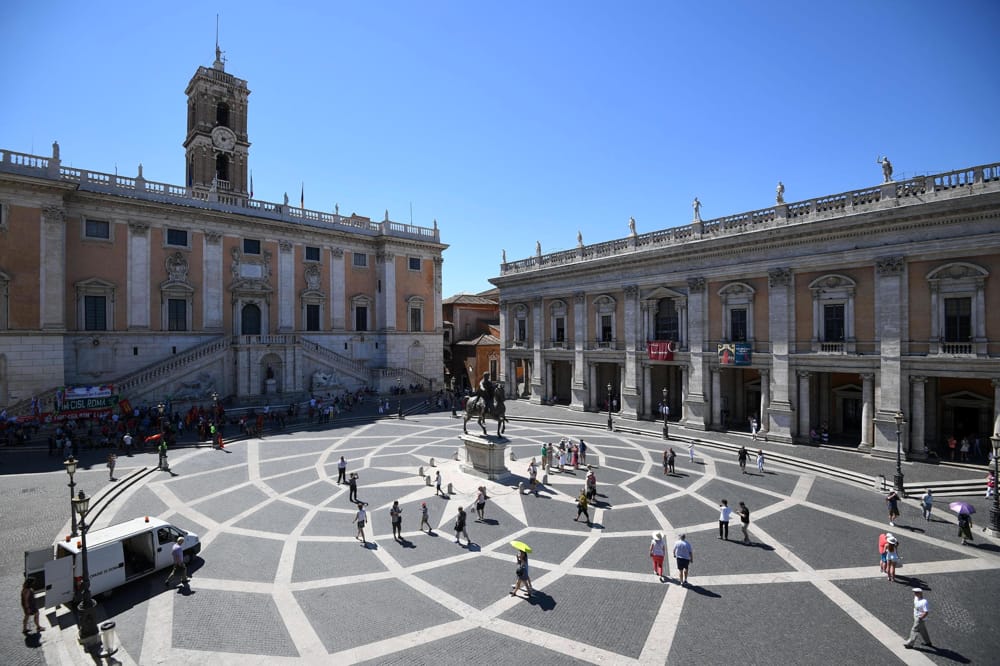 Il Comune vuole riorganizzare gli uffici. Dal Campidoglio all'Ipa ecco chi cerca dipendenti