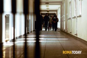 "Vitto non gradito", detenuto appicca incendio nella cella nel carcere minorile