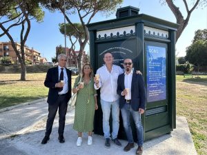 Labaro ha la sua casa dell'acqua: la fontana hi-tech nel cuore della periferia