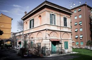 La Regione Lazio "sfratta" le donne di Lucha y Siesta. Così Rocca cancella Zingaretti