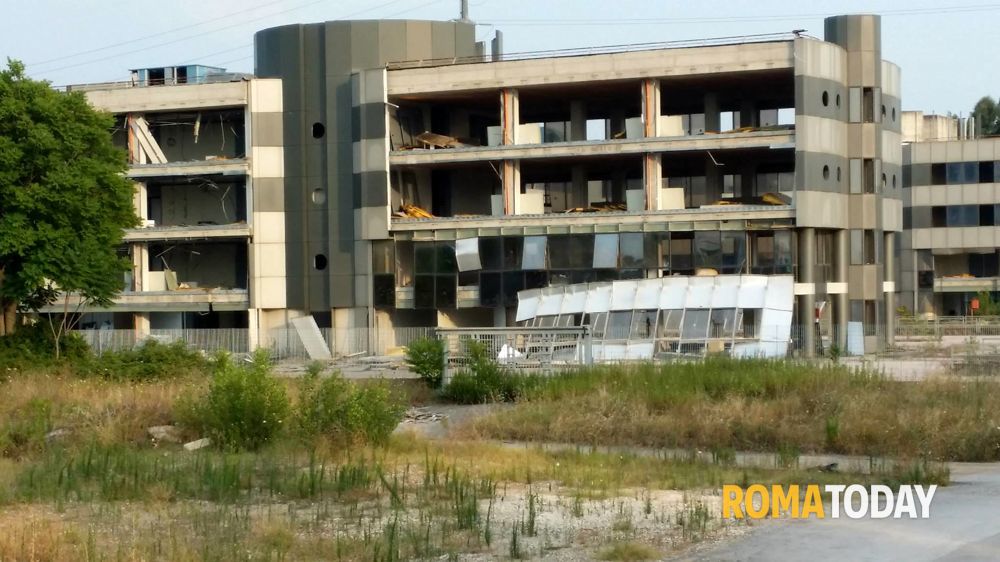 Palazzi occupati a Tor Cervara: sgomberato il "Ghetto della droga"