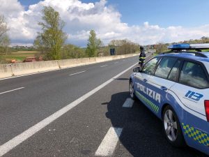 Il corriere romano che trasporta 5 chili di cocaina in Puglia: il carico nascosto nel parafango