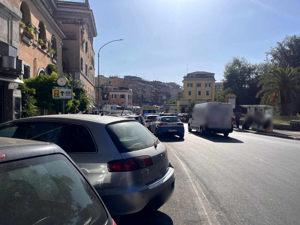 Paziente prova ad aggredire la sua psichiatra, interviene la polizia
