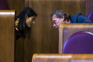 Virginia Raggi e il vecchio "cerchio magico" rischiano di finire a processo