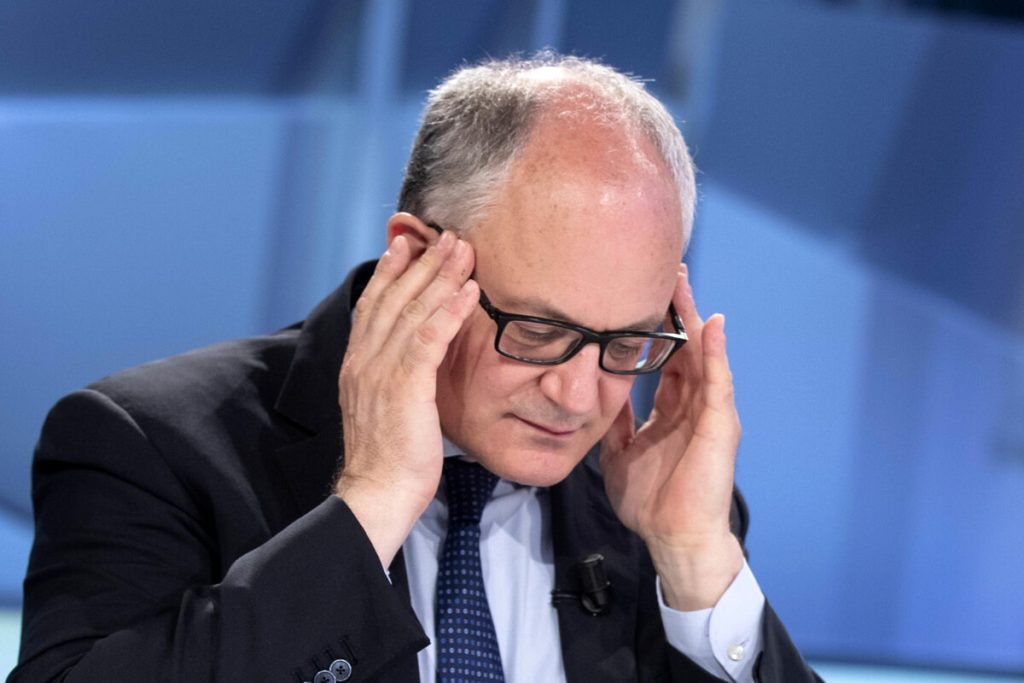 Gualtieri promette lo sgombero del 75% degli alloggi occupati dagli ex custodi