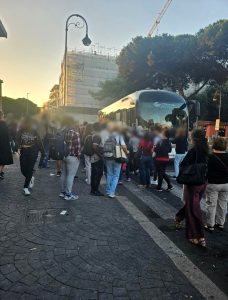 Roma con i trasporti a metà: il tram 8 e Metromare a singhiozzo. Bus navetta pieni