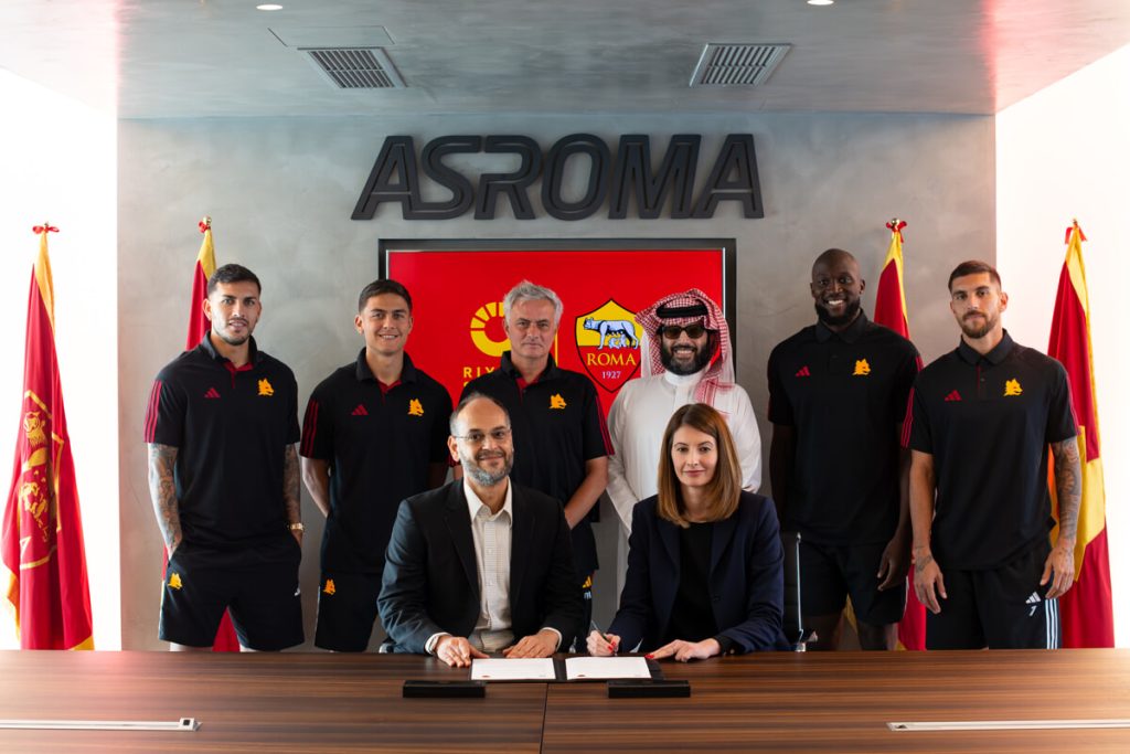 As Roma, è ufficiale: Riyadh Season è il nuovo main sponsor. Al club 25 milioni di euro in due anni