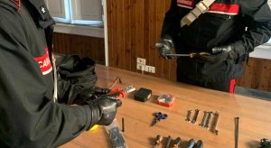 Roma, banda di latinos in azione: i condomini sorprendono ladri d'appartamento e li fanno arrestare