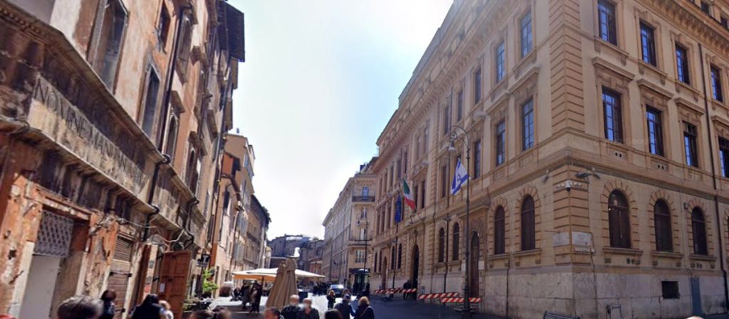 Roma, allarme bomba alla scuola ebraica. Evacuati i bambini