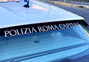 Incidente via della Muratella: tampona un'auto e scappa senza prestare soccorso
