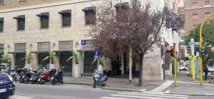Bar Euclide addio. Il ritrovo simbolo dei “pariolini” cede il passo a un supermercato