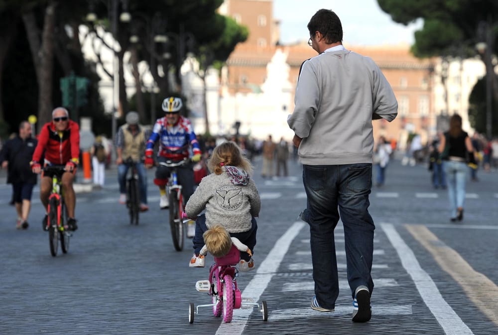 Blocco traffico a Roma: domenica 19 novembre niente auto nella fascia verde. Tutte le informazioni