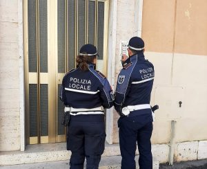 Case in affitto a residenti fantasma per fargli ottenere i permessi di soggiorno