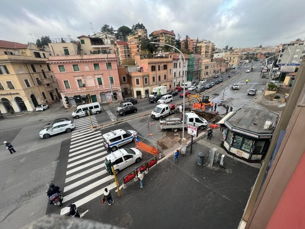 Roma nord ostaggio del traffico reclama anello ferroviario e metro C