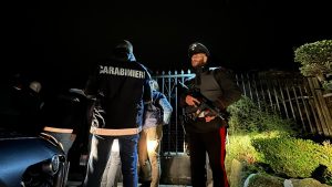 Non solo litorale, la 'Ndrangheta spacciava anche ai Castelli: 12 arresti