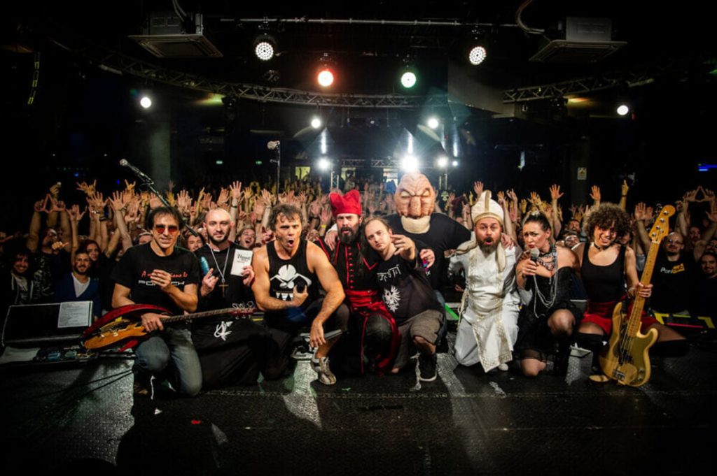 Dopo 33 anni si sciolgono i Prophilax, la più famosa "porno" rock band di Roma