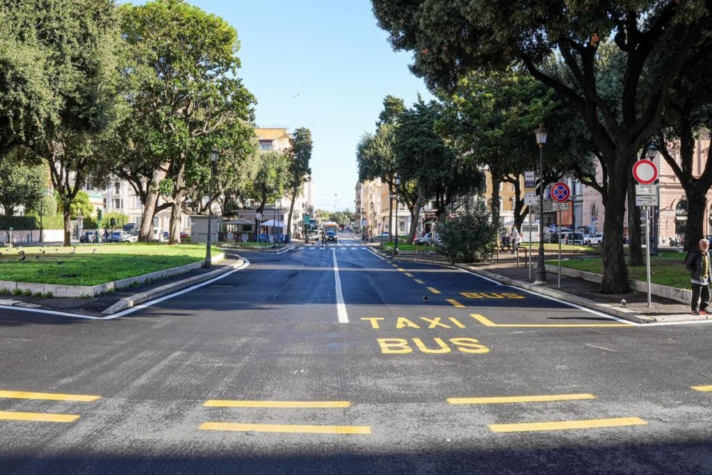 Piazza Indipendenza riqualificata, ma il nuovo look non piace a tutti
