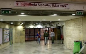 Sciopero Roma, domani venerdì 17 novembre metro, treni e bus a rischio. Tutte le informazioni