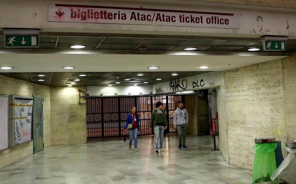 Sciopero Roma, domani venerdì 17 novembre metro, treni e bus a rischio. Tutte le informazioni