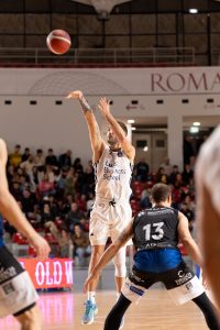 Serie A2: La Luiss Roma si butta via. Al Pala Tiziano vince Latina