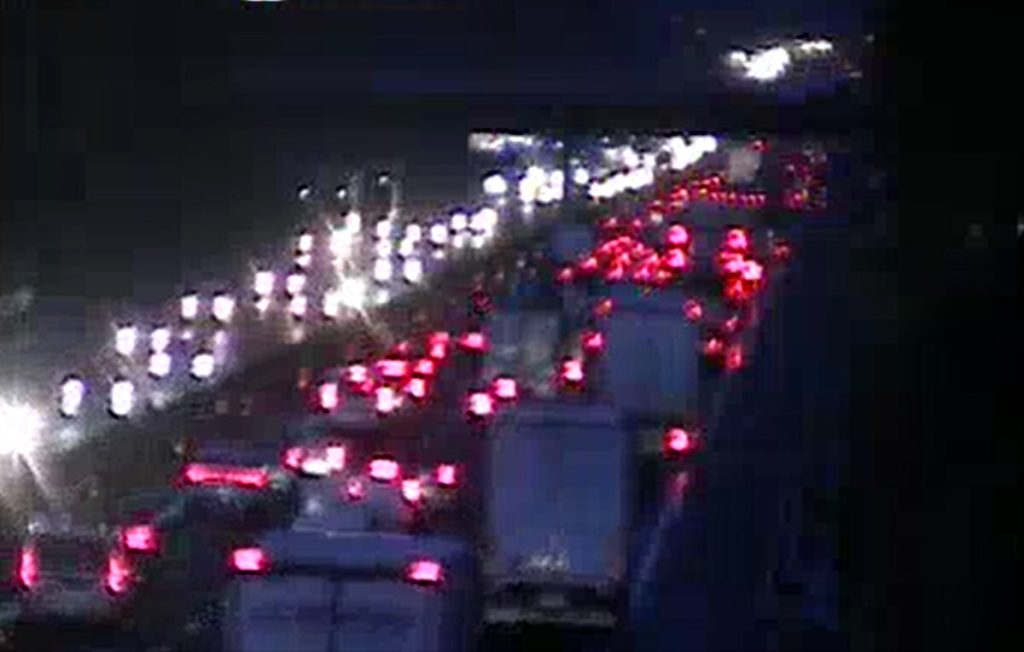 Incidente in autostrada: code chilometriche e traffico in tilt