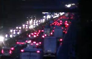 Incidente in autostrada: code chilometriche e traffico in tilt