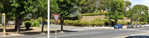 Incidente all'Eur: scontro tra una moto e una Smart, morto 61enne