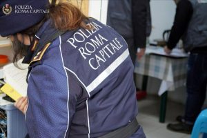 Escrementi di topo e insetti nel ristorante di Torpignattara, chiuso dai vigili
