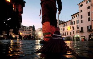 Capodanno 2023, il piano Ama per la notte di San Silvestro
