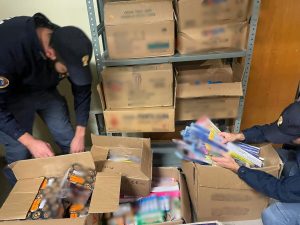 Una Santabarbara di botti di Capodanno illegali negli scaffali dell'emporio