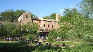 Il casolare di campagna che rinasce come caseificio e gelateria. Al centro di Roma