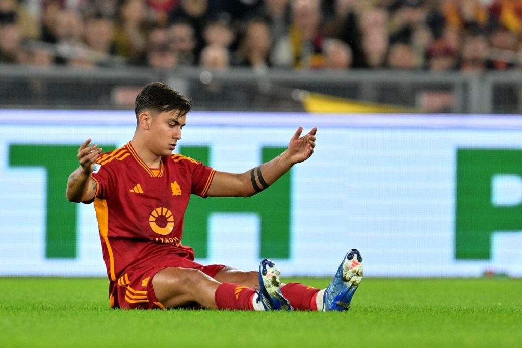Dybala e Azmoun infortunati, Lukaku squalificato. La Roma resta senz'attacco per la sfida con il Bologna