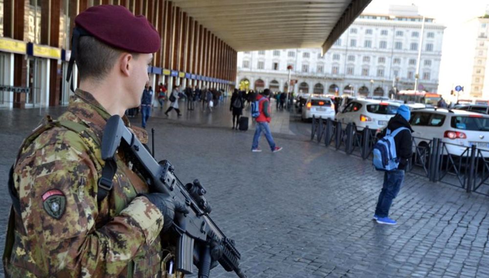 Regione Lazio, firmata la convenzione per far viaggiare gratis i militari sui treni regionali