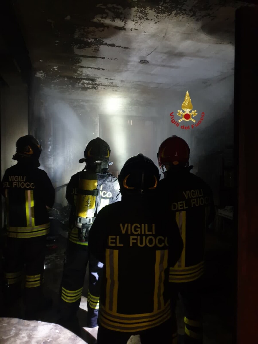 Renata Rossi morta intrappolata nel suo appartamento durante un incendio