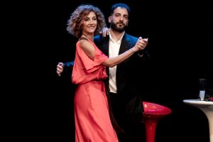 Intrighi e passioni con "Ti Va di Sposarmi" al Teatro Narzio