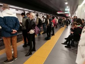 Metro B in tilt: interrotta la linea per un problema elettrico